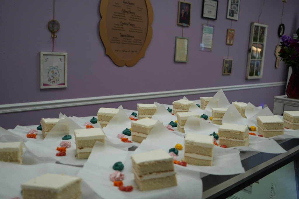 slices of cake for decorating event
