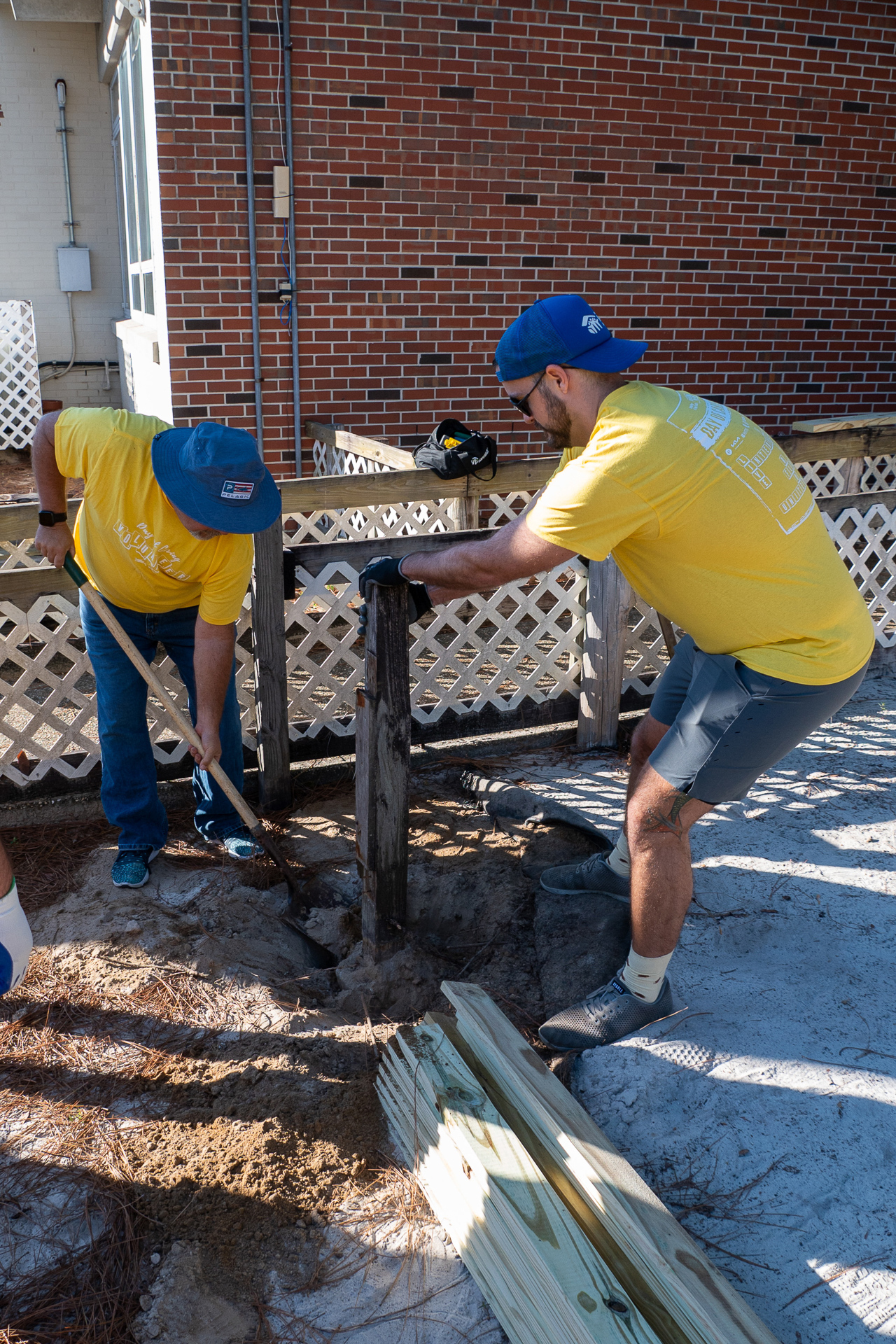 Volunteers at Arc Gateway