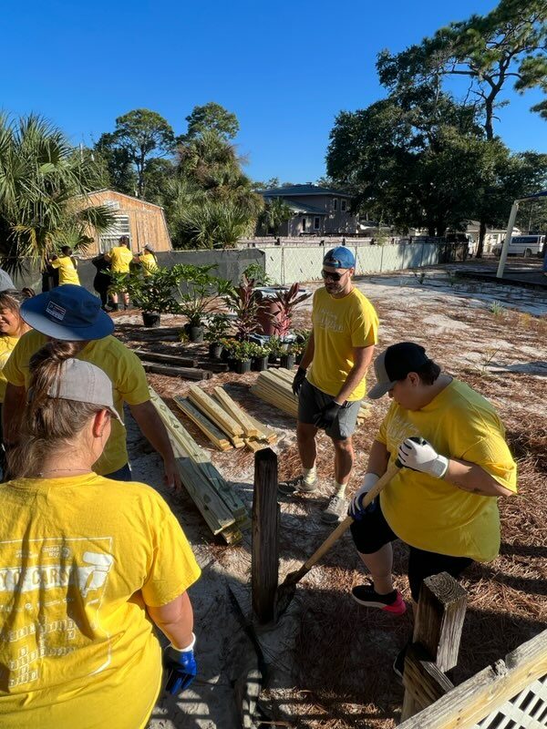 Volunteers at Arc Gateway